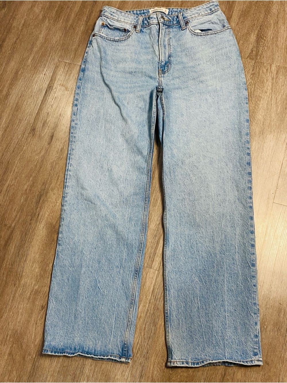 Abercrombie & Fitch Light Wash High-Rise Straight Jeans
